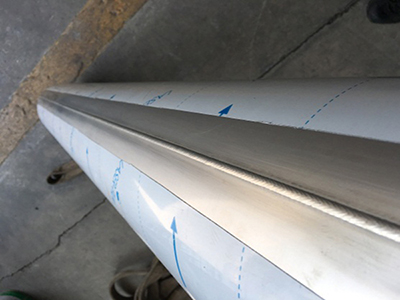 Costura por soldadura longitudinal MIG en acero al carbono (T=1.0mm, L=600mm)